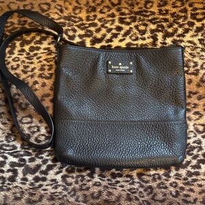 Kate Spade Bay Street Cora pebbled leather crossbody bag - black & gold